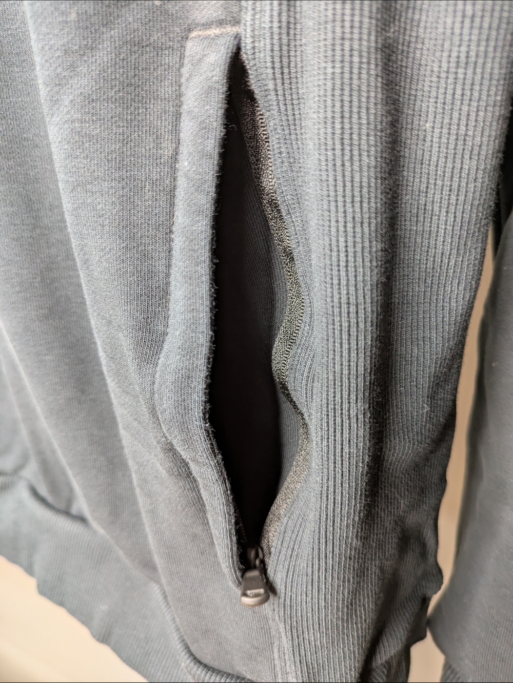 Fabletics Pullover Hoodie - Picture 3 of 7